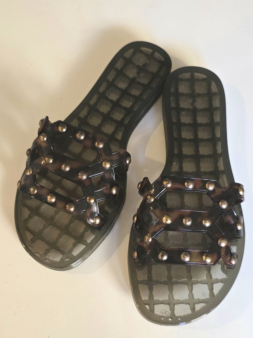 Vince Camuto VP-Carron Studded Jelly Sandals in Tortoiseshell